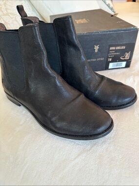 Frye Anna Chelsea Black Boots 7 Med